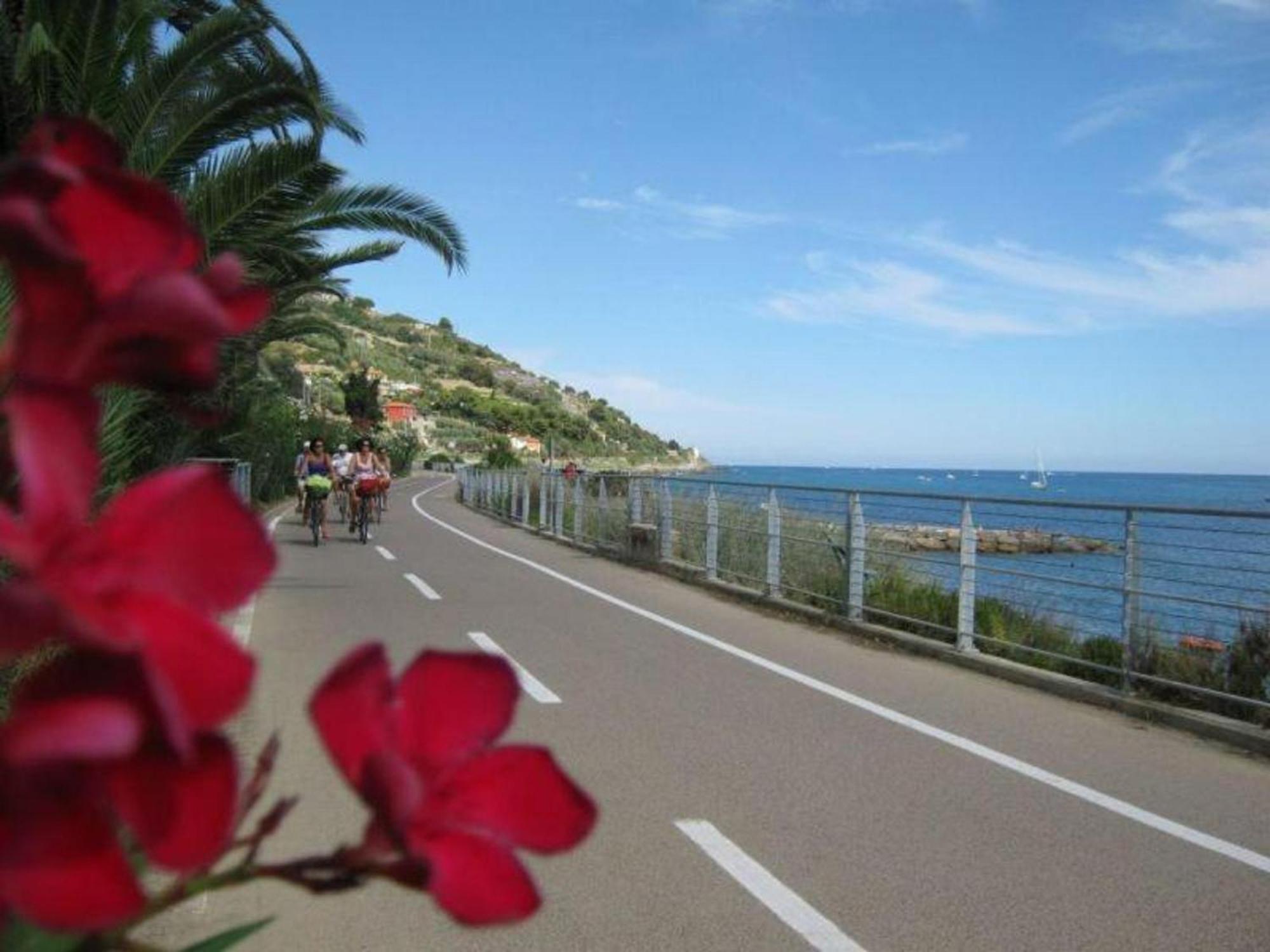 "Sapore Di Liguria" In Antico Borgo Terzorio Exterior photo